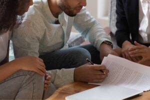 Do I Have to Sign a Buyer Representation Agreement Before Looking at Homes?