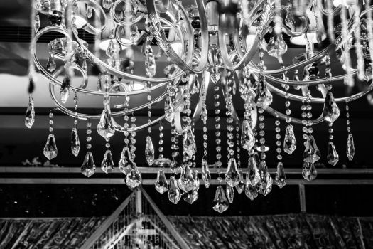 Deciphering the Trends: Mastering Timing in Luxury Real Estate Sales in Austin and San Antonio