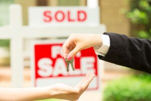 Unlocking the Dynamics of Home Selling: A Comprehensive Analysis