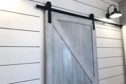 Forefront of home design trends: Transition from modern farmhouse to cottage 